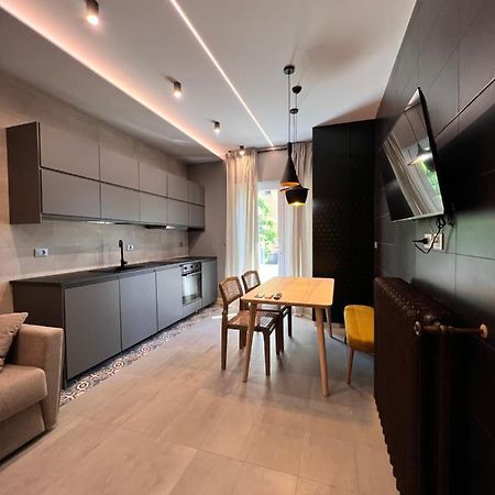 Appartamento Di Design A 30 Metri Dal Mare อัลบา อาดริอาติกา ภายนอก รูปภาพ